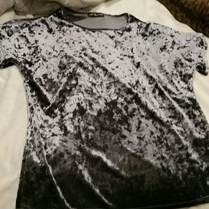 Kim and Cami NWOT grey crushed velvet top